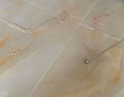 上犹瓷砖空鼓维修公司分享粘合剂选择不当在瓷砖铺贴过程中可能导致以下问题