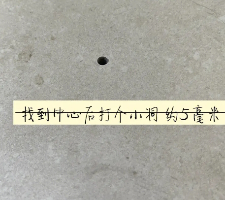 上犹瓷砖空鼓维修公司专业解答在瓷砖铺贴过程中，如果砂料搅拌不均匀，将会带来以下问题